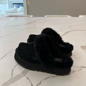 DISQUETTE Women’s Ugg Slippers